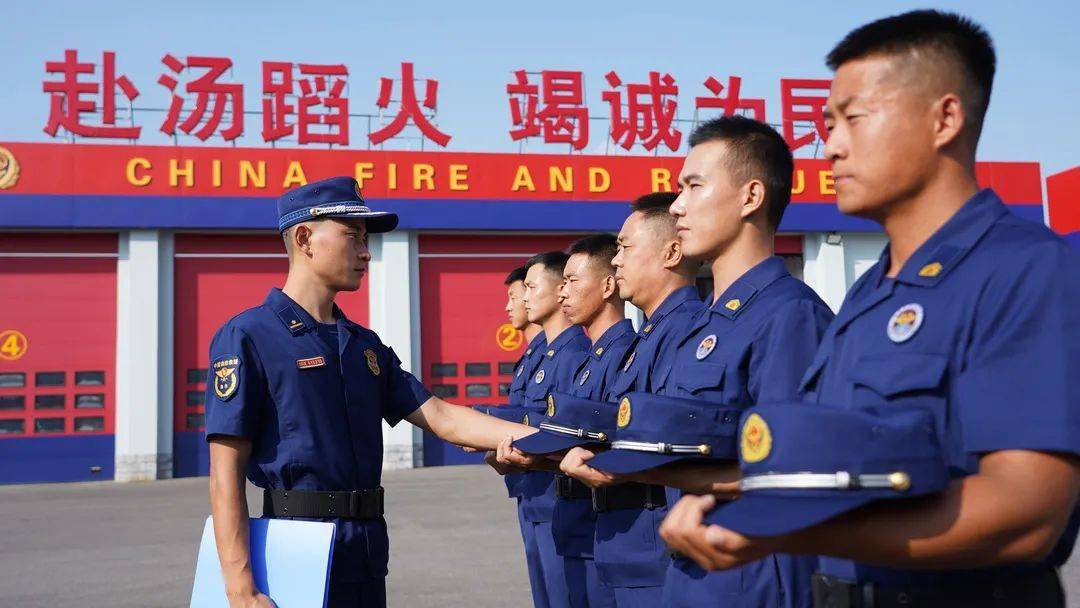 明日方舟资深干员tag最新_明日方舟资深干员搭配支援_明日方舟资深干员tag搭配