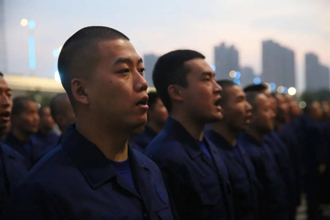 明日方舟资深干员tag搭配_明日方舟资深干员搭配支援_明日方舟资深干员tag最新
