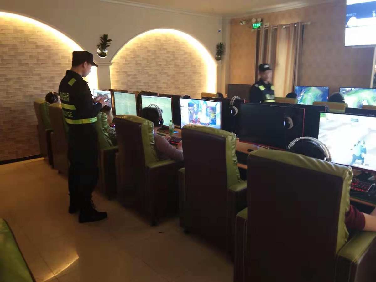 去网吧玩花园战争_花园战争断网_网吧能玩花园战争吗