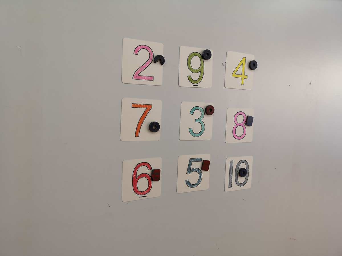 九宫格数字排序小游戏_将九宫格内的数字顺序打乱游戏_打乱的数字九宫格