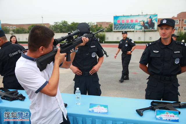 反恐特警游戏_特警反恐游戏视频_特警反恐游戏有哪些