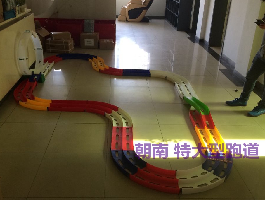 四驱玩具赛车比赛视频_玩具四驱赛车_战龙四驱玩具比赛视频
