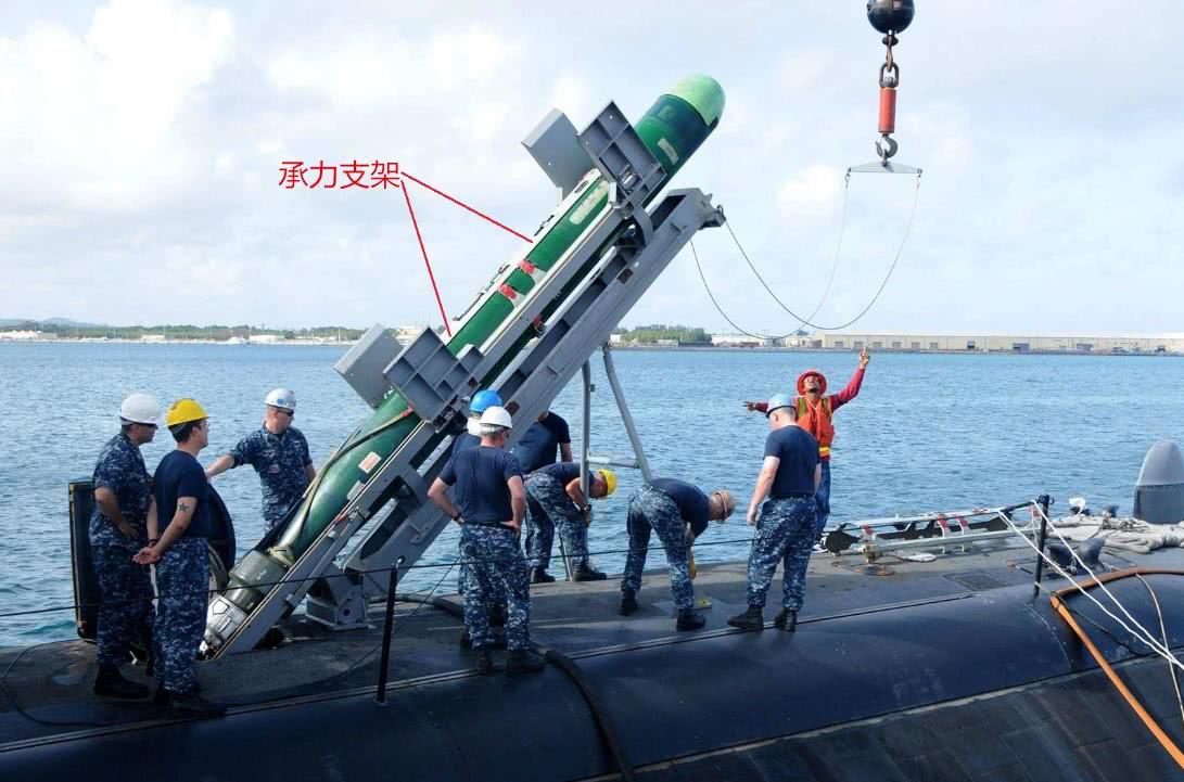 深海鱼雷游戏打潜艇 打飞机 太空_二战潜艇鱼雷射程_直升机打潜艇的游戏