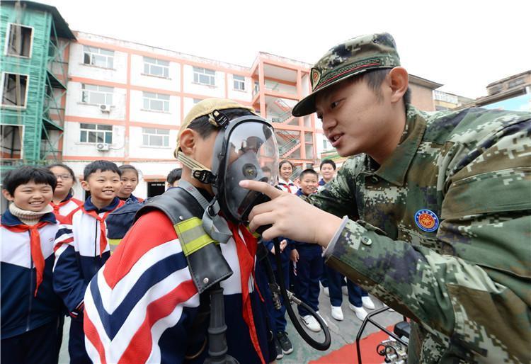 明日方舟资深干员tag搭配_明日方舟中资深干员_明日方舟资深干员搭配支援