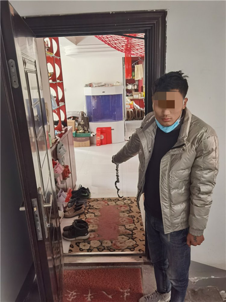 盗贼能完美网站看小说吗_什么网站能看完美盗贼_盗贼能完美网站看书吗