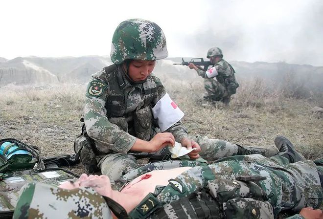 明日方舟资深干员词条一览_明日方舟资深干员tag搭配_明日方舟资深干员搭配支援