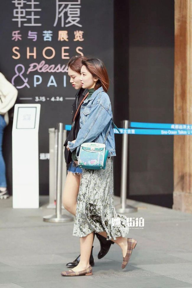 成都美女街拍2023_成都时尚美女街拍_成都街拍美人榜