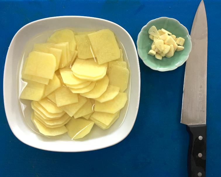 腌土豆_土豆腌制咸菜的做法大全_土豆腌咸菜怎样腌好吃