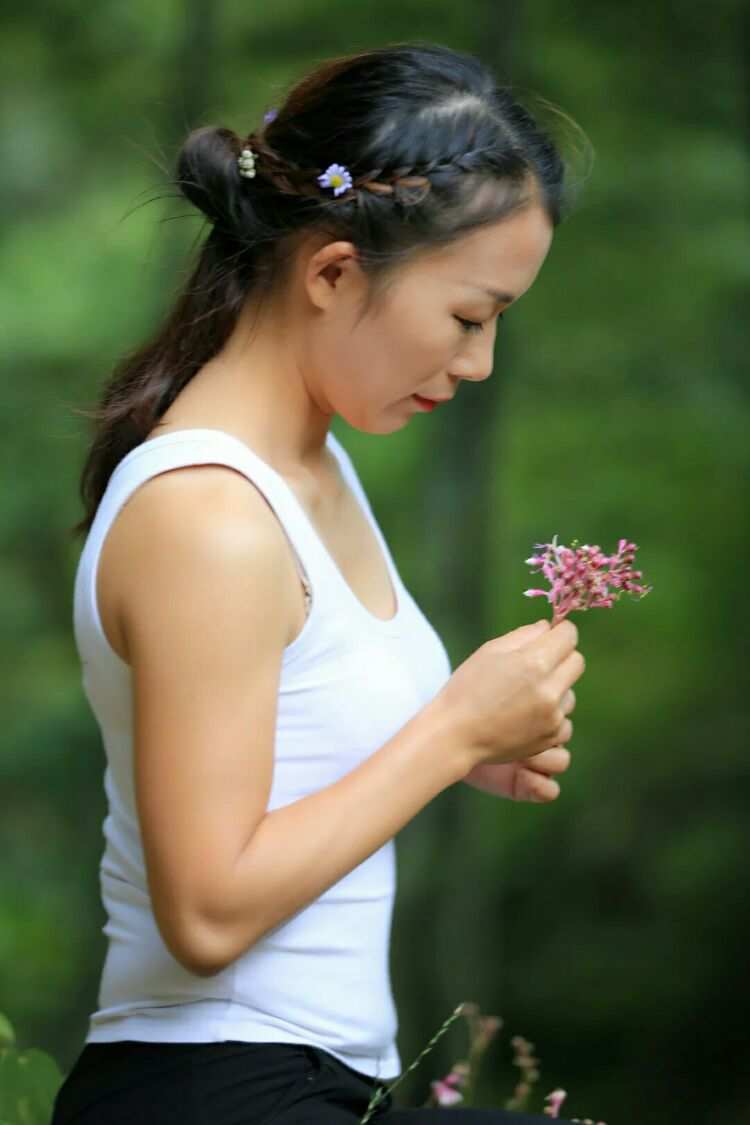 灌醉后被你脱小游戏_电视剧中的灌醉被脱_灌醉美女被你脱