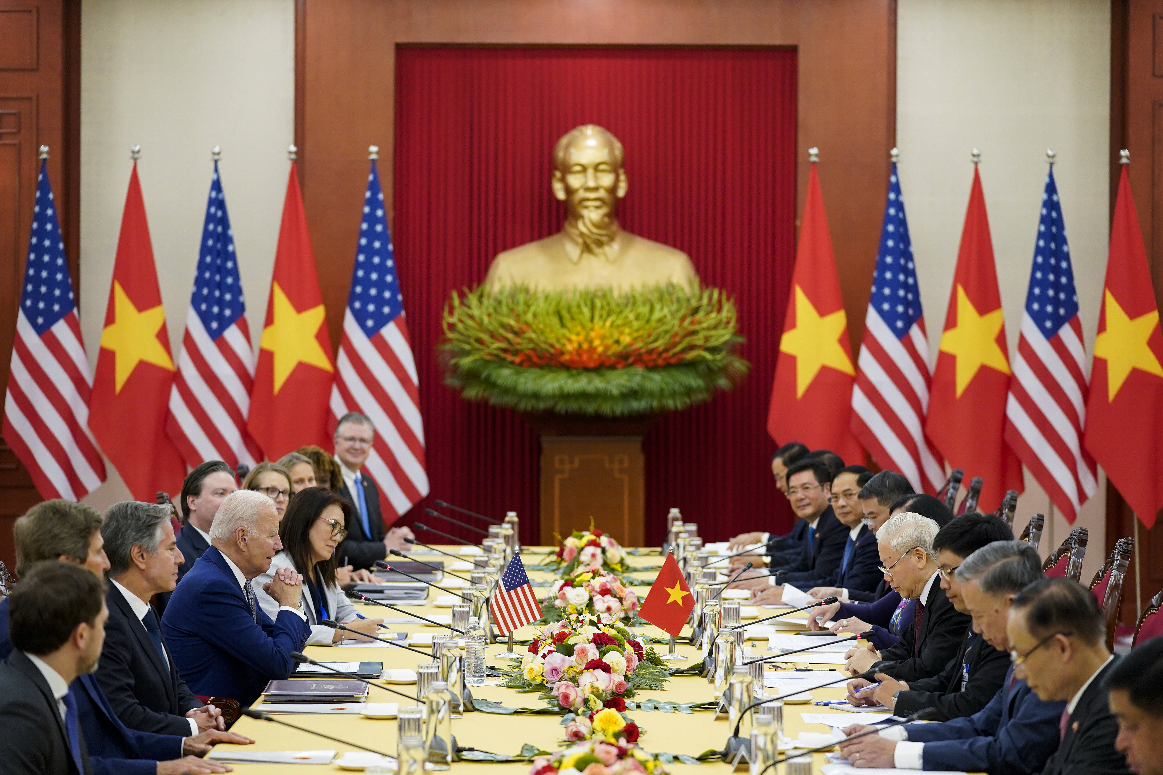 2012亚洲偶像盛典爱奇艺网_亚洲国产咪爱网_爱六网爱6网爱六云播网