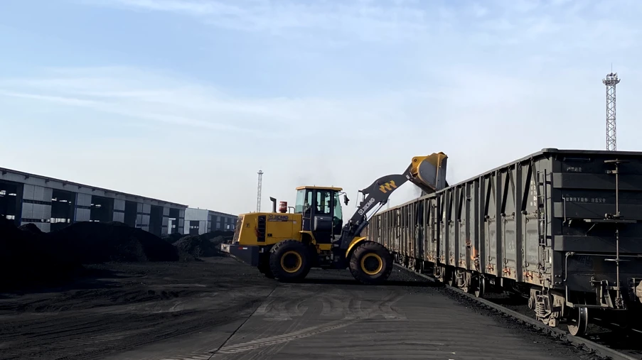装卸运煤火车_装卸运煤火车4_运煤火车卸货