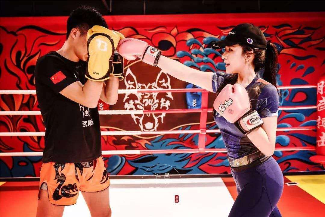 闪电拳头_闪电拳_闪电拳社官网
