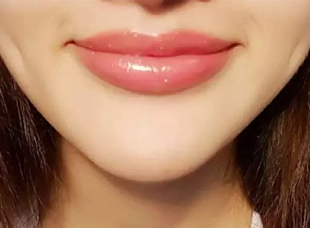 女生吃草莓啥意思_女生吃草莓有什么好处和坏处_吃草莓是指女生什么部位