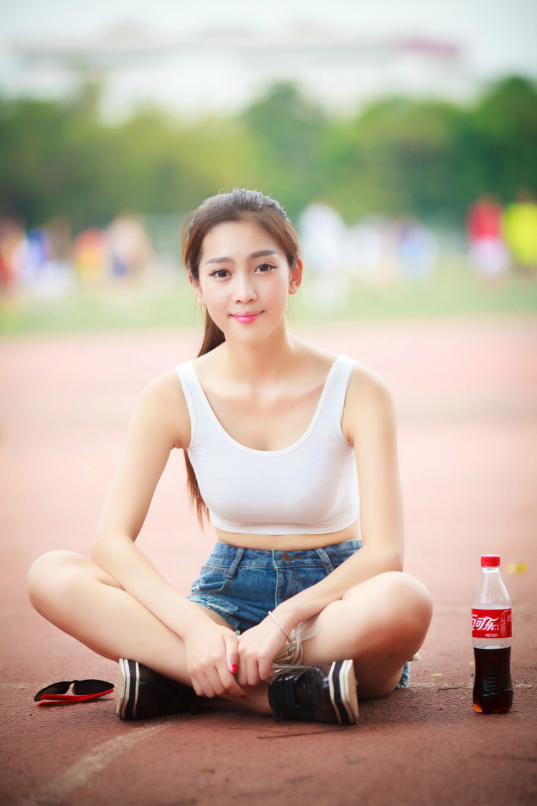脱美女衣服日批视频_美女都想干批吗_日批美女