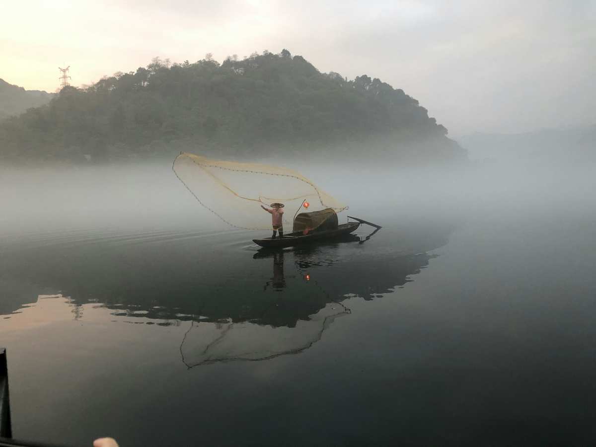 荒海地下石板_荒海地下一排5个石头_荒海水下石头