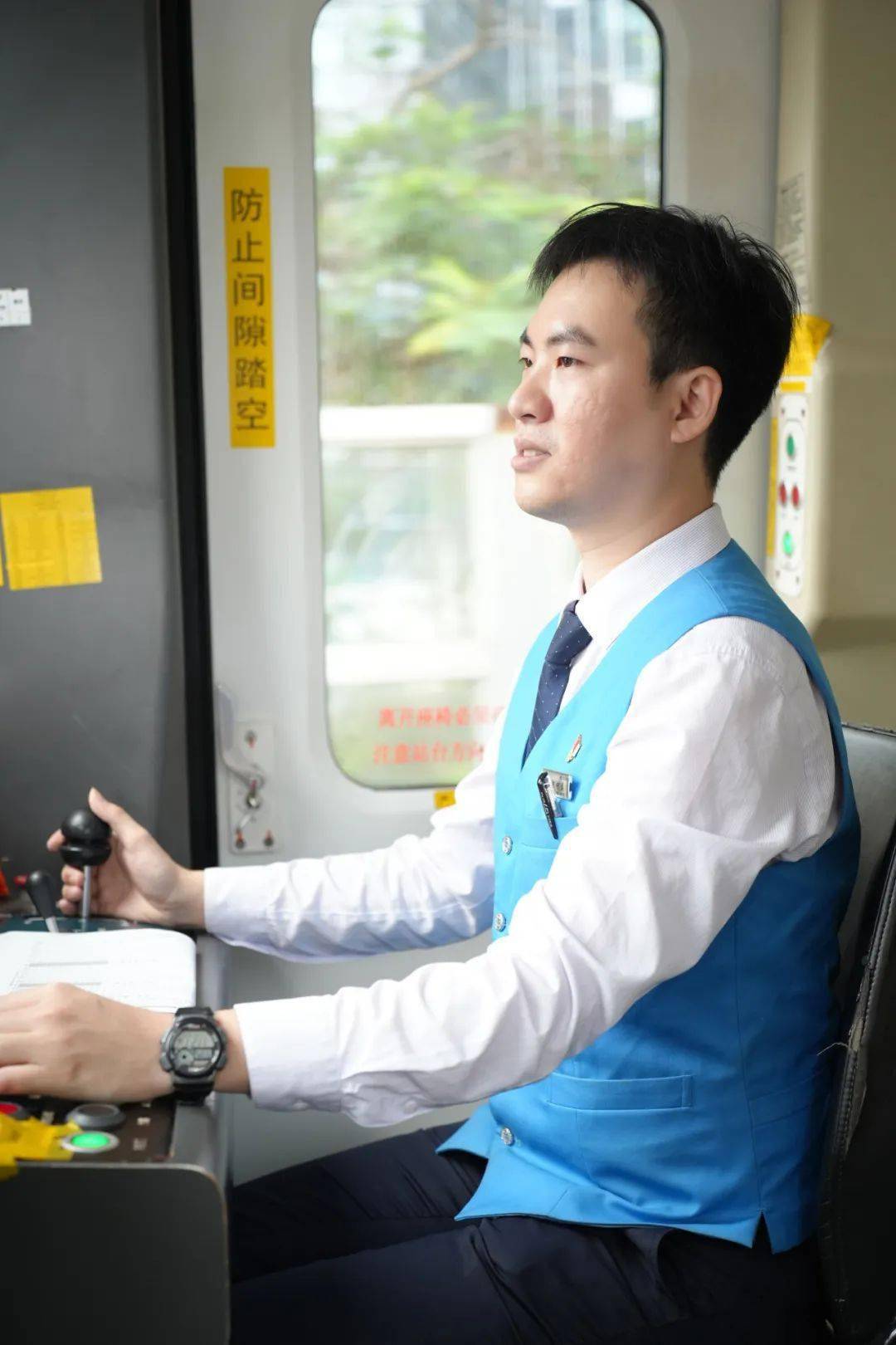 模拟地铁驾驶_地铁模拟驾驶视频_驾驶地铁模拟器