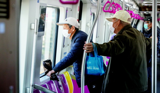 驾驶地铁模拟器_地铁模拟驾驶视频_模拟地铁驾驶