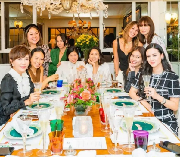 暖暖环游世界性感的派对女王_派对女王英语_派对女王