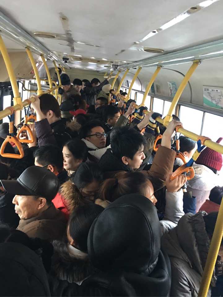 我想看恐怖的公交车_恐怖公交车_那些恐怖公交车的照片