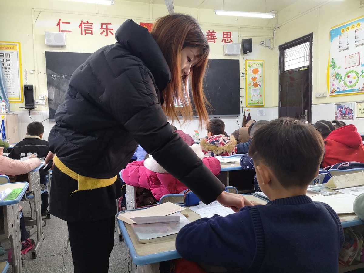 老师操学生15p欧美激情_淫老汉操操学生_老师被学生操