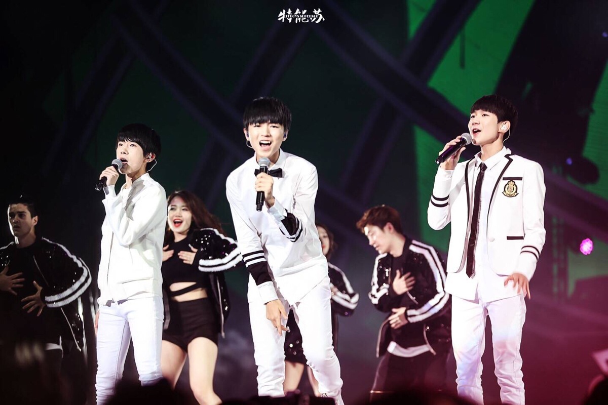 玩手机游戏对孩子有好处吗_tfboys玩什么手机游戏_玩手机游戏的好处