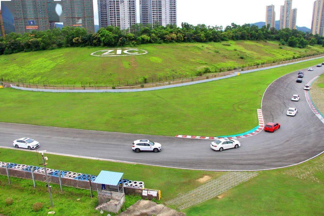 高智能方程式赛车游戏手机_方程式赛车游戏手机版_方程式赛车的游戏