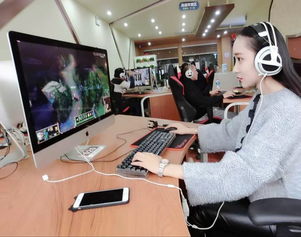 vivo手机游戏哪款好_vivo哪种手机适合游戏_适合玩游戏的vivo