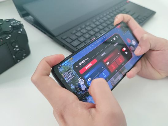 双屏vr手机视频_vr双屏手机游戏_双屏幕vr
