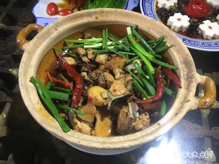 单鸡吃鸡游戏_6.1寸手机打吃鸡游戏_吃鸡儿游戏