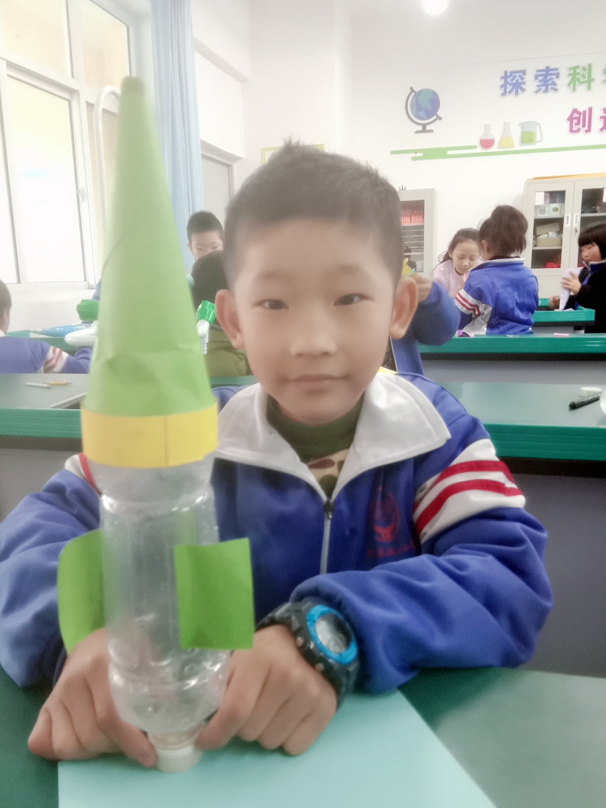 玩手机游戏小拇指支架_不用手机怎么玩的小游戏_玩手机游戏小拇指变形