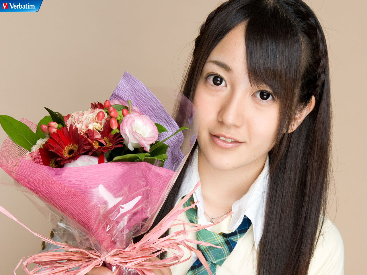 佐藤亚美菜ed2k_佐藤亚美菜_宫崎美穗撞佐藤亚美菜