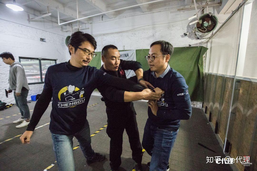 摩伽人体工学椅怎么样_摩伽升降桌_伽摩