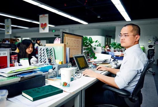 伽摩_摩伽人体工学椅怎么样_摩伽升降桌