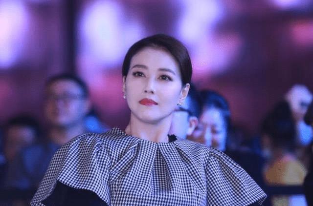 吃鸡的叫声_小鸡叫叫的游戏_吃鸡手机的游戏叫什么游戏