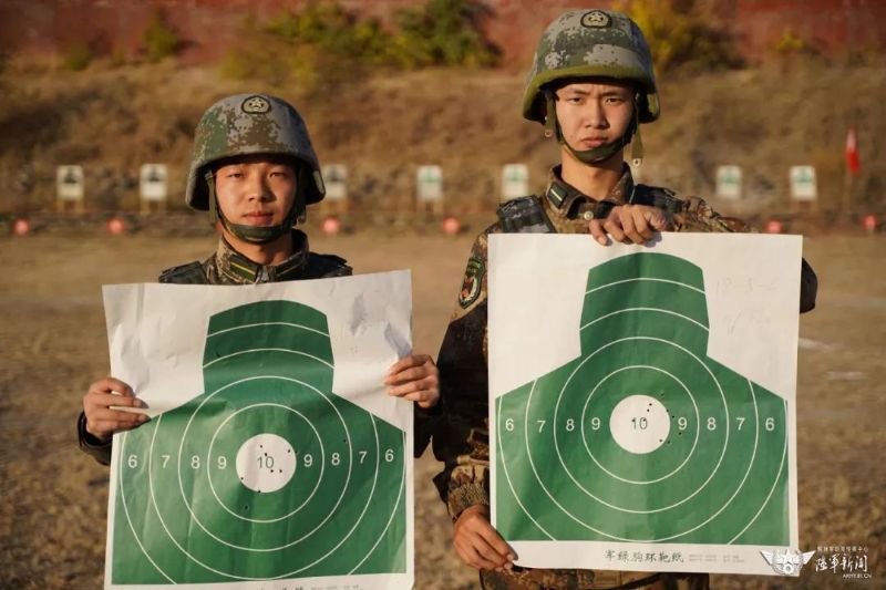 锤子手机射击游戏_手游锤子游戏_拿锤子的单机游戏
