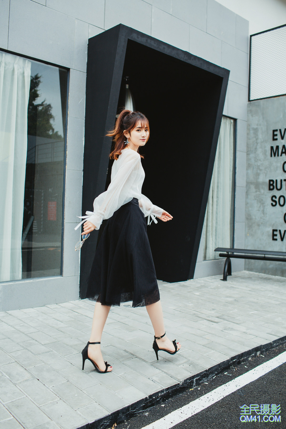 美女私密写真集-摄影师私密写真大揭秘：如何选择合适模特和场景