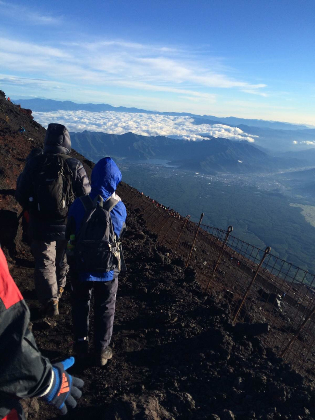 爬山的手机游戏_登山拍照手机游戏_登山的那个游戏叫什么