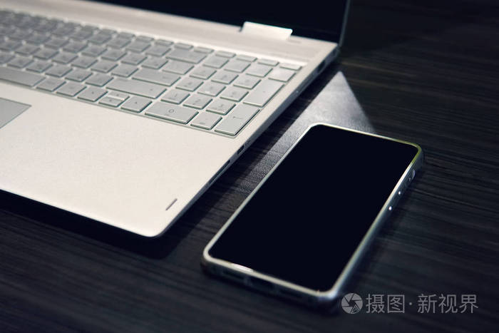 笔记本分屏怎么玩游戏手机_笔记本分屏玩手机游戏有影响吗_笔记本怎么用分屏玩游戏