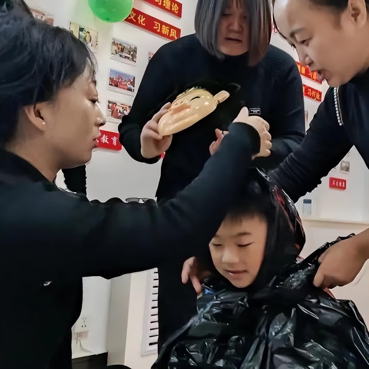 手机玩空间游戏用什么软件_voivo手机游戏空间_空间手游游戏