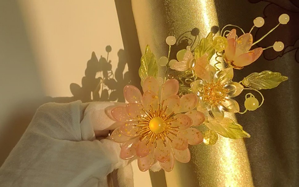 花琉璃轶闻免费_琉璃花轶闻演员表_琉璃花轶闻电视剧免费观看