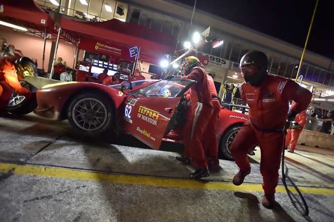 手机游戏f1赛车_手机游戏F14降落航母_f1 手机游戏