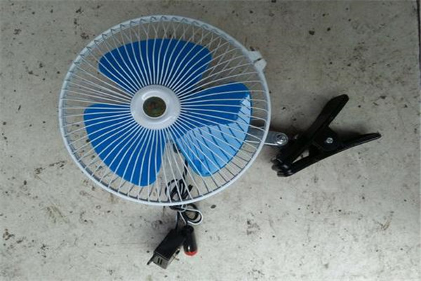 台式风扇不转了怎么修理_风扇修理台式转不起来_风扇修理台式转速慢
