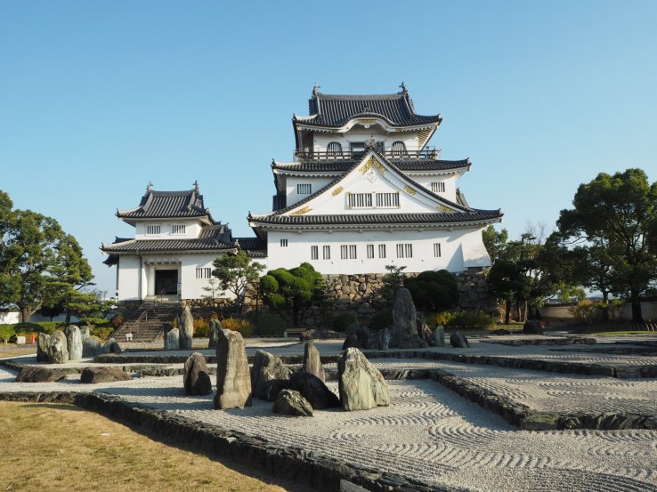 古堡日本游戏手机版_日本古堡_古堡版日本手机游戏推荐