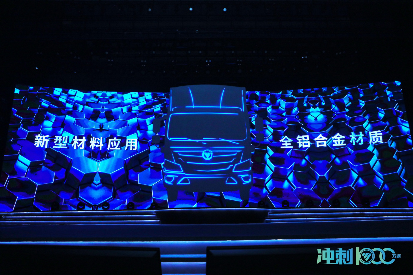 8848钛合金手机玩游戏_8688钛合金手机_8858钛合金手机