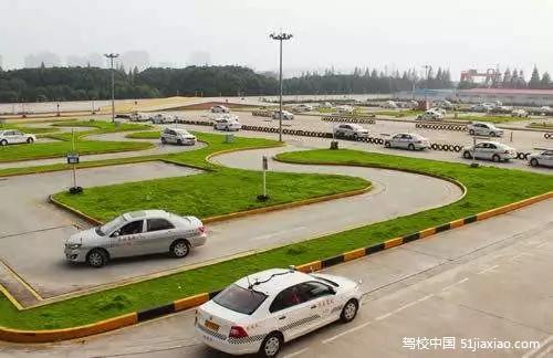 学车帮助手机游戏有哪些_有助于学车的手机游戏_帮助学车的游戏手机