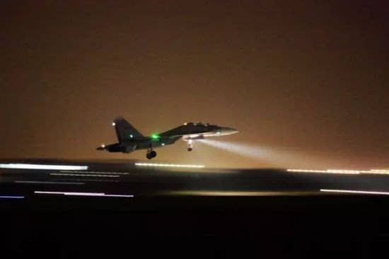 大型空战游戏手机游戏下载_空战游戏在线玩_空战游戏手机游戏