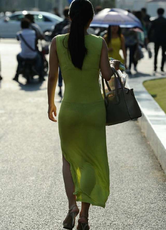 恶搞路人玩手机游戏视频_恶搞路人违法吗_恶搞路人搞笑视频