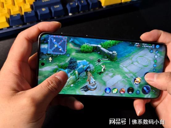 如何控制大学生玩游戏_大四游戏控制器_大学生怎么控制手机游戏