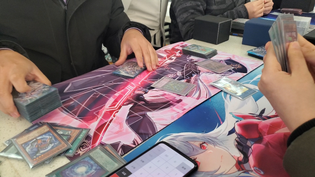 手机打牌软件下载_游戏打牌安装_打牌吧手机版下载安卓游戏