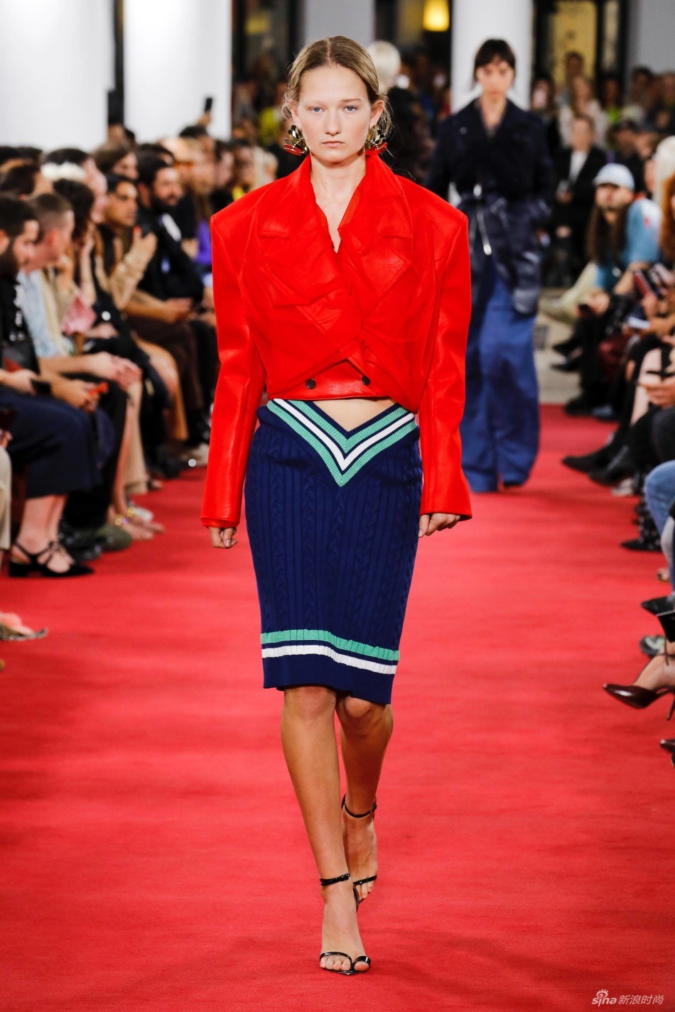 moda 手机游戏-探索时尚创意，打造个性服装，尽享moda